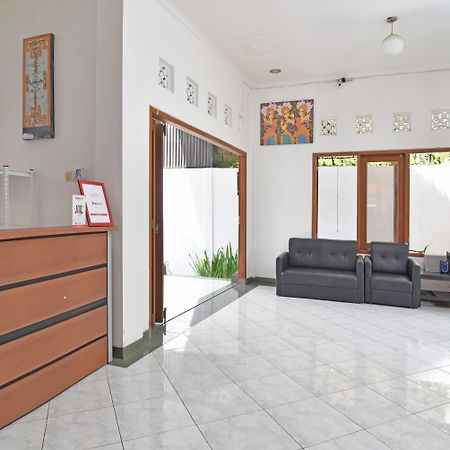 Reddoorz @ Jalan Gatot Subroto Denpasar Hotel Exterior photo