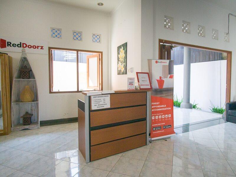 Reddoorz @ Jalan Gatot Subroto Denpasar Hotel Exterior photo
