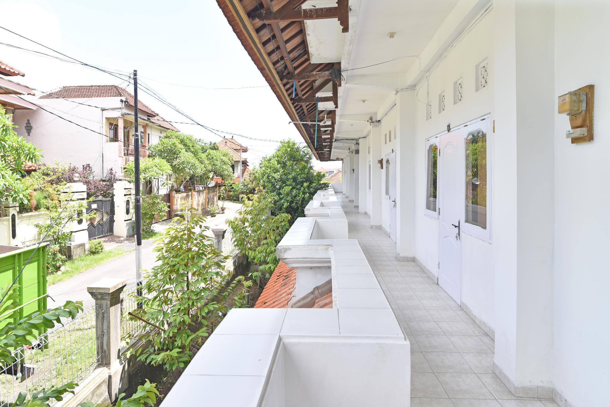 Reddoorz @ Jalan Gatot Subroto Denpasar Hotel Exterior photo