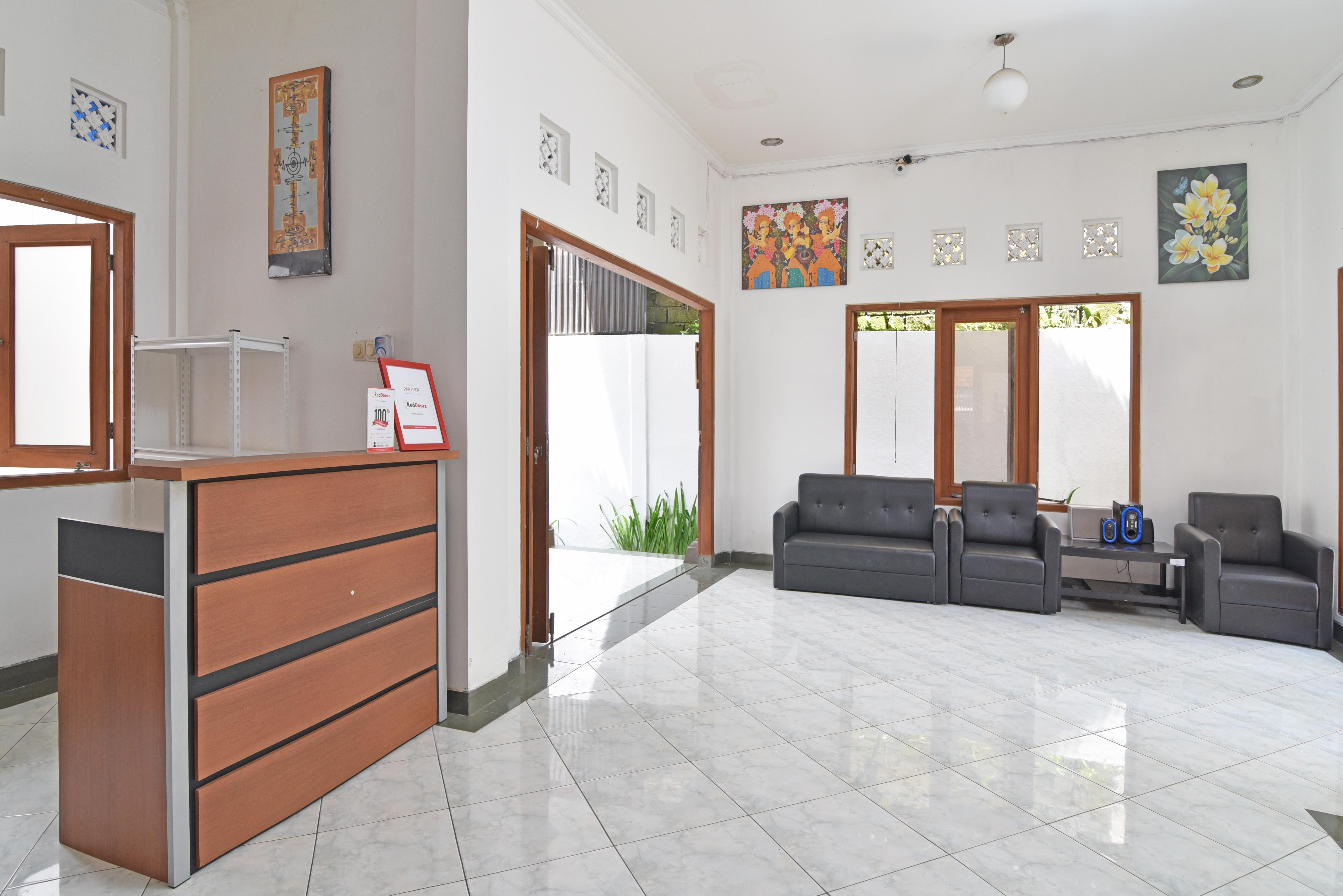 Reddoorz @ Jalan Gatot Subroto Denpasar Hotel Exterior photo