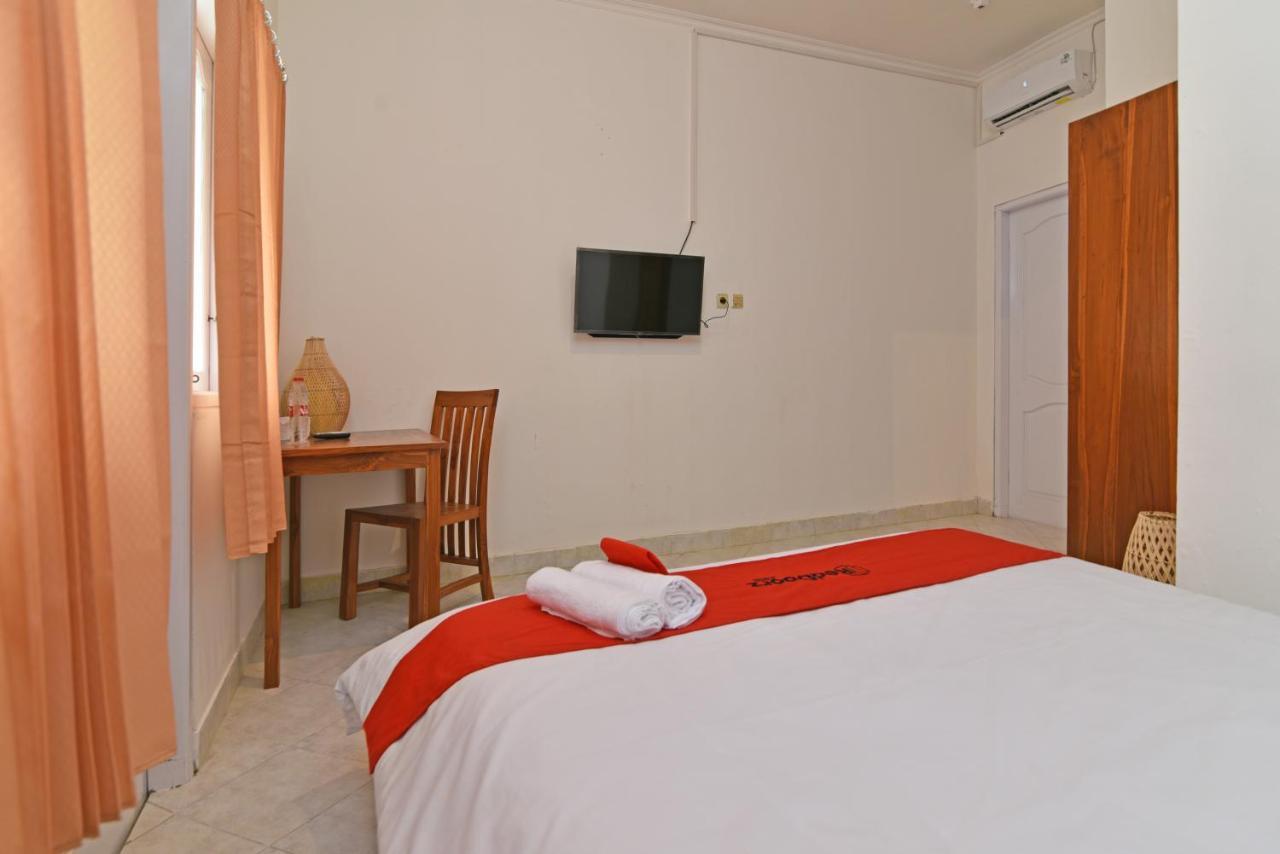 Reddoorz @ Jalan Gatot Subroto Denpasar Hotel Exterior photo