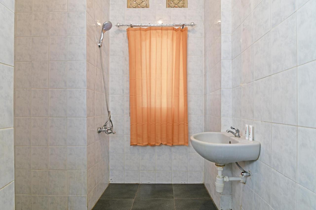 Reddoorz @ Jalan Gatot Subroto Denpasar Hotel Exterior photo